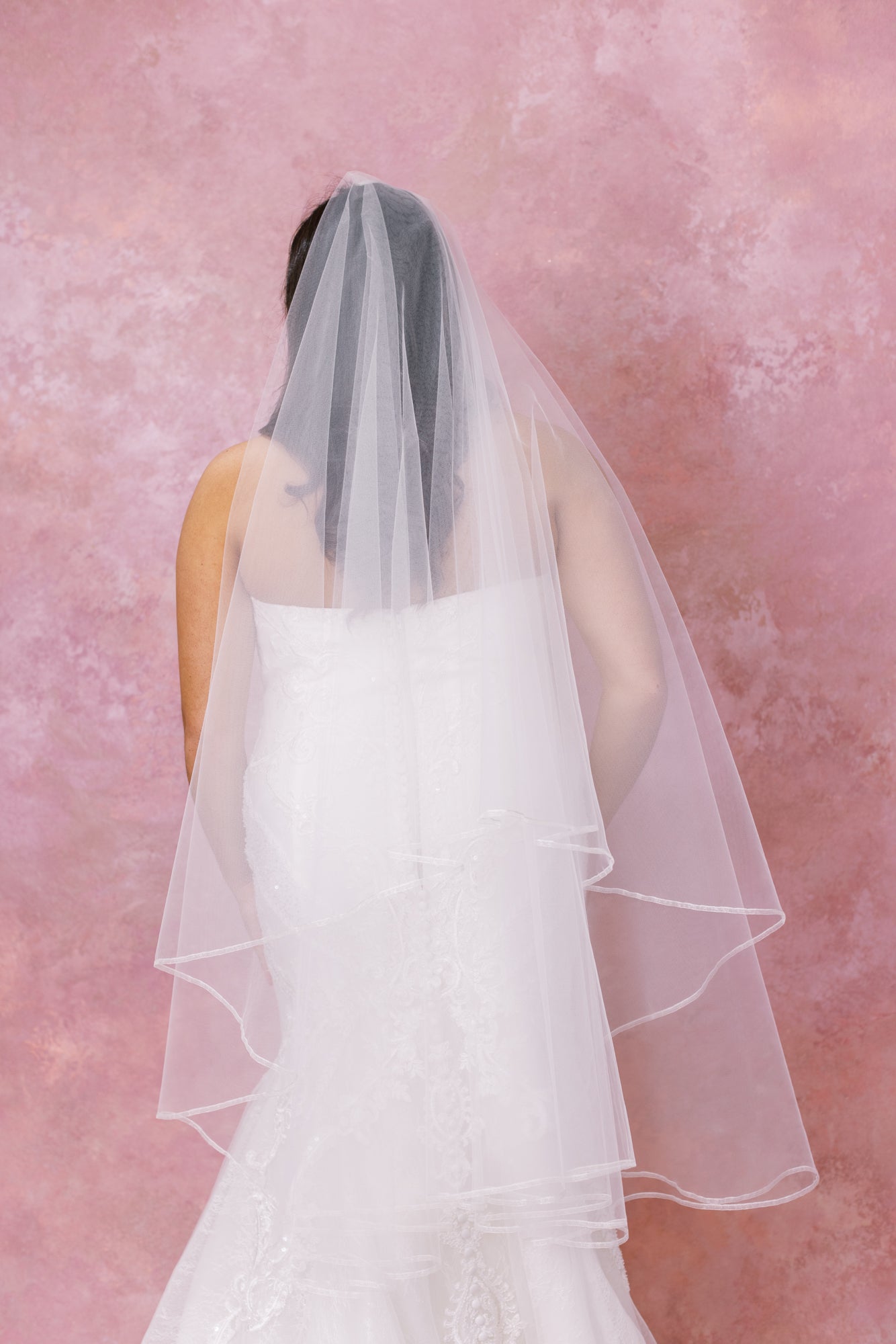 Tulip Two-Tier Fingertip Veil